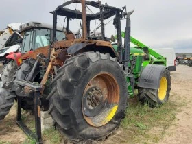      John Deere 7810   