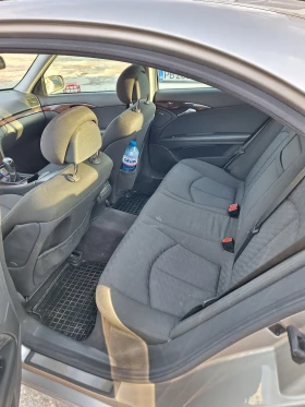 Mercedes-Benz E 220 2.2, снимка 4