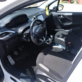 Peugeot 208, снимка 6