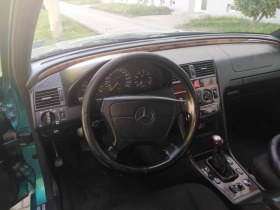 Mercedes-Benz C 200, снимка 9 - Автомобили и джипове - 45701448