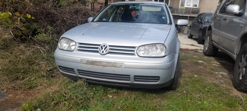 VW Golf, снимка 8 - Автомобили и джипове - 46996616