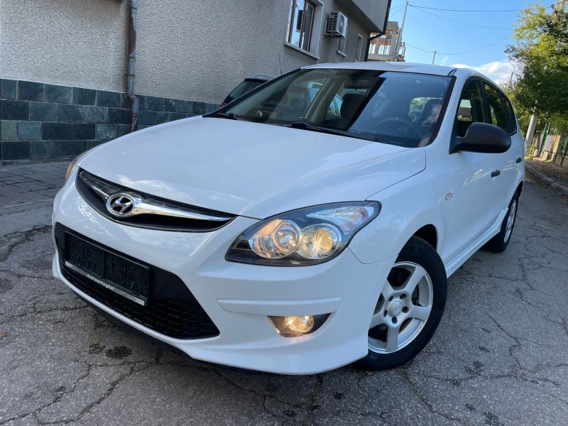 Hyundai I30 1.6crdi* avtomat* , снимка 2 - Автомобили и джипове - 47532220