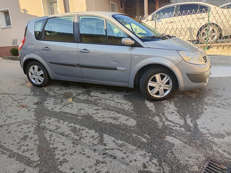 Renault Scenic, снимка 2 - Автомобили и джипове - 48223783