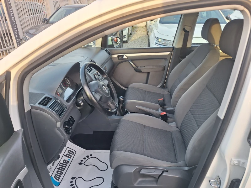 VW Touran 1.6 TDI , снимка 13 - Автомобили и джипове - 49598446