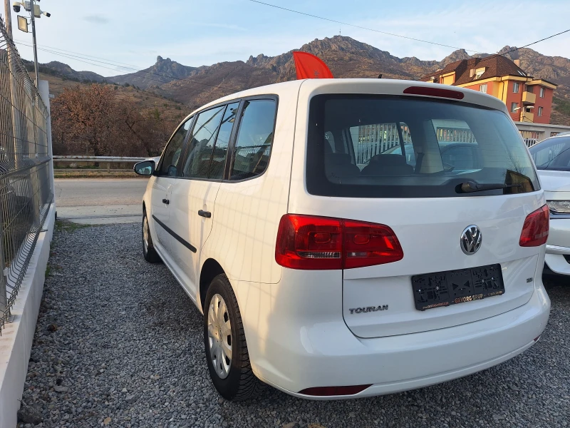 VW Touran 1.6 TDI , снимка 7 - Автомобили и джипове - 49598446