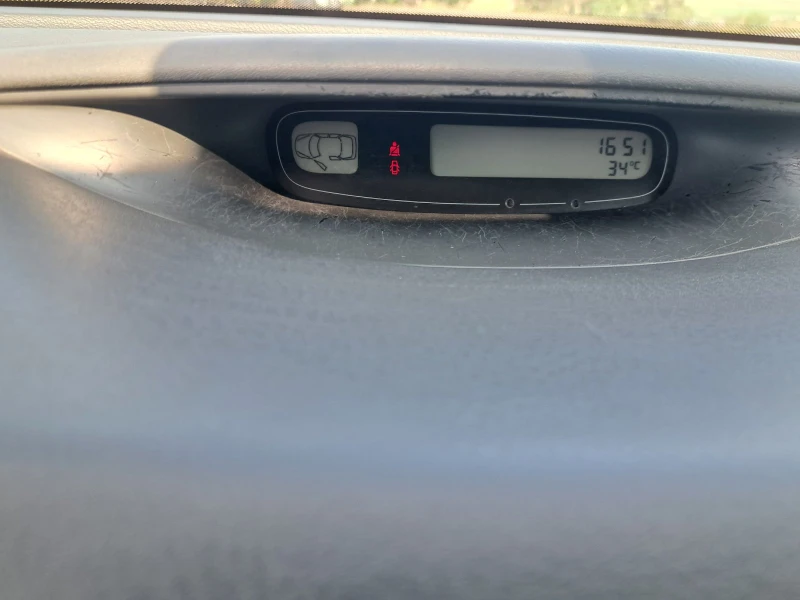 Renault Laguna, снимка 11 - Автомобили и джипове - 52355494