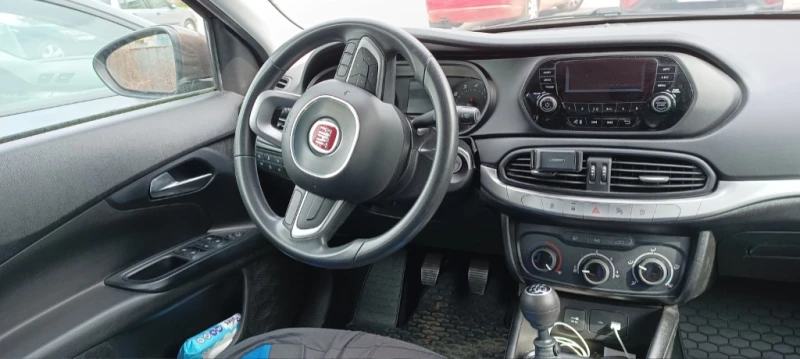 Fiat Tipo Комби, снимка 13 - Автомобили и джипове - 51400811