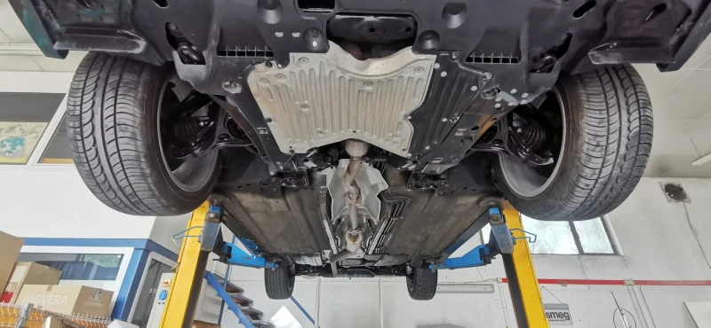 Honda Accord Type S като нова, снимка 15 - Автомобили и джипове - 52323940