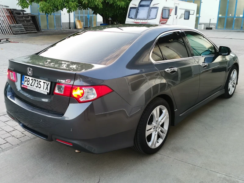 Honda Accord Type S като нова, снимка 2 - Автомобили и джипове - 52323940