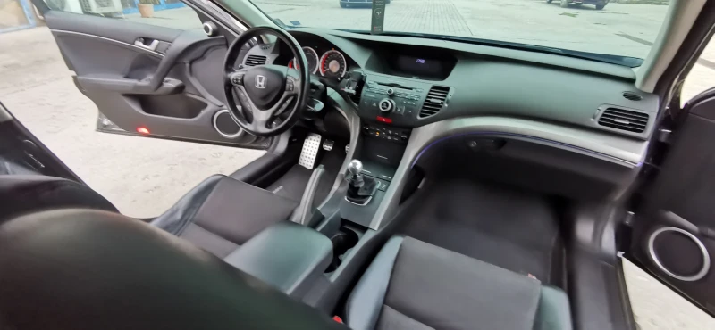 Honda Accord Type S като нова, снимка 6 - Автомобили и джипове - 52323940