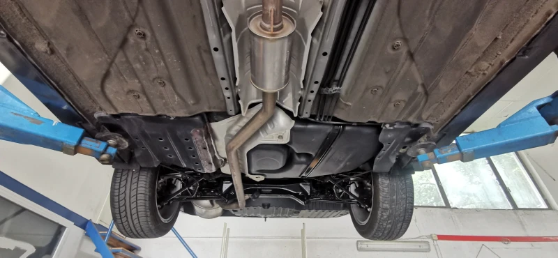 Honda Accord Type S като нова, снимка 16 - Автомобили и джипове - 52323940