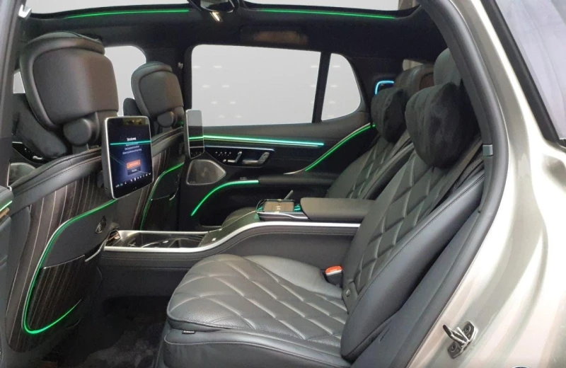 Mercedes-Benz EQS 680 SUV/MAYBACH/NIGHT SERIES/TWO-TONE/FIRST CLASS/, снимка 13 - Автомобили и джипове - 52086146