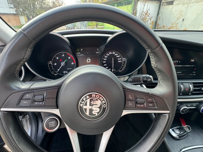 Alfa Romeo Giulia 2.2 JTD, снимка 15 - Автомобили и джипове - 52549885