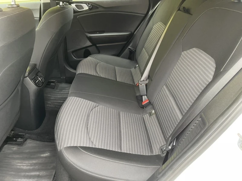 Kia XCeed Vision 1.6 GDI Plug-in-Hybrid (141hp) AT6, снимка 12 - Автомобили и джипове - 52563134