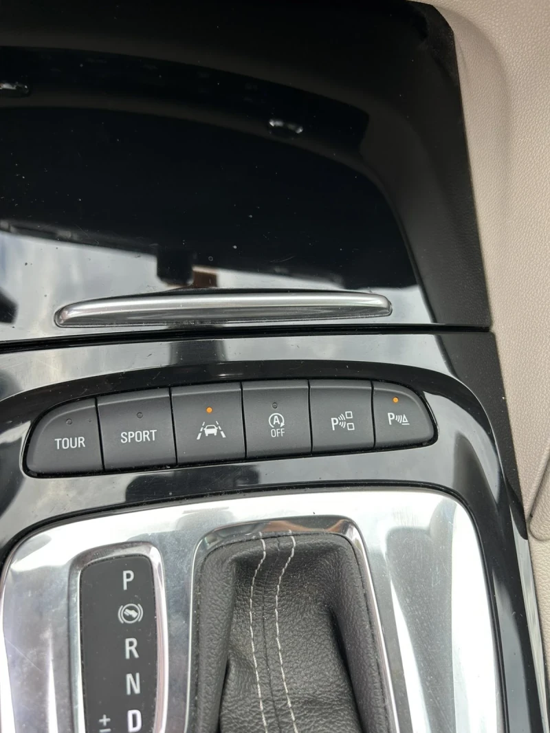 Opel Insignia Exclusive Tourer 4x4 Full Top , снимка 7 - Автомобили и джипове - 53061928