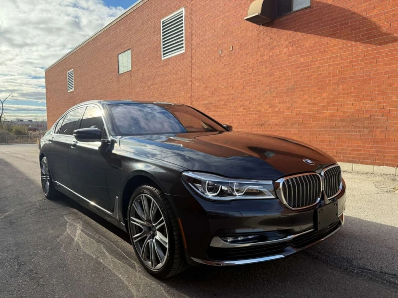 BMW 750 * xDrive * CARFAX * ЦЕНА ДО БГ, снимка 3 - Автомобили и джипове - 53303643