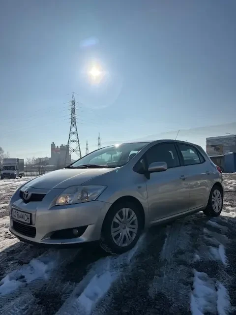 Toyota Auris, снимка 2 - Автомобили и джипове - 48505474