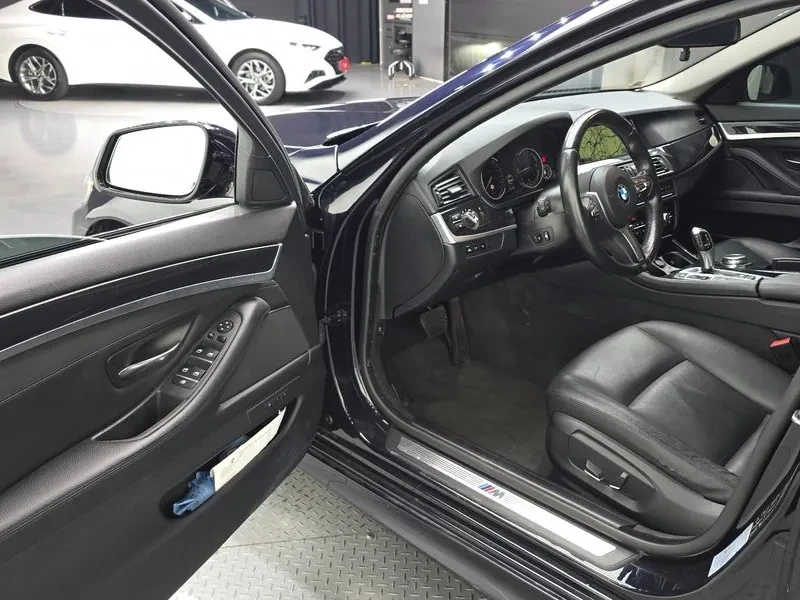 BMW 520 d-MSport xDrive - САМО 30% АВАНС, снимка 10 - Автомобили и джипове - 55740808
