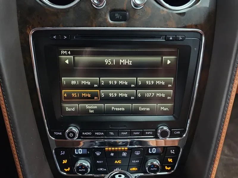 Bentley Flying Spur 6.0 - САМО 30% АВАНС, снимка 17 - Автомобили и джипове - 56222657