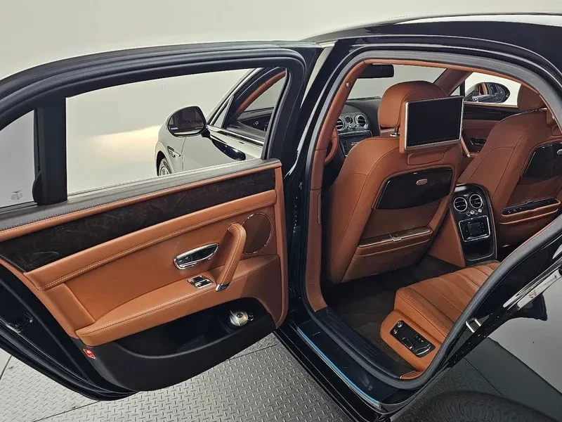 Bentley Flying Spur 6.0 - САМО 30% АВАНС, снимка 16 - Автомобили и джипове - 56222657