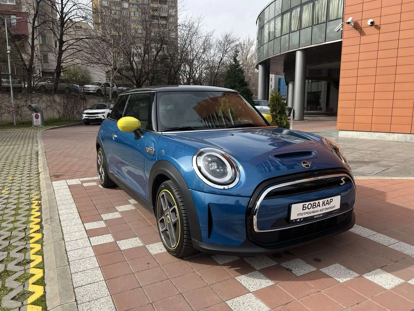 Mini Cooper SE Hatch - изображение 3