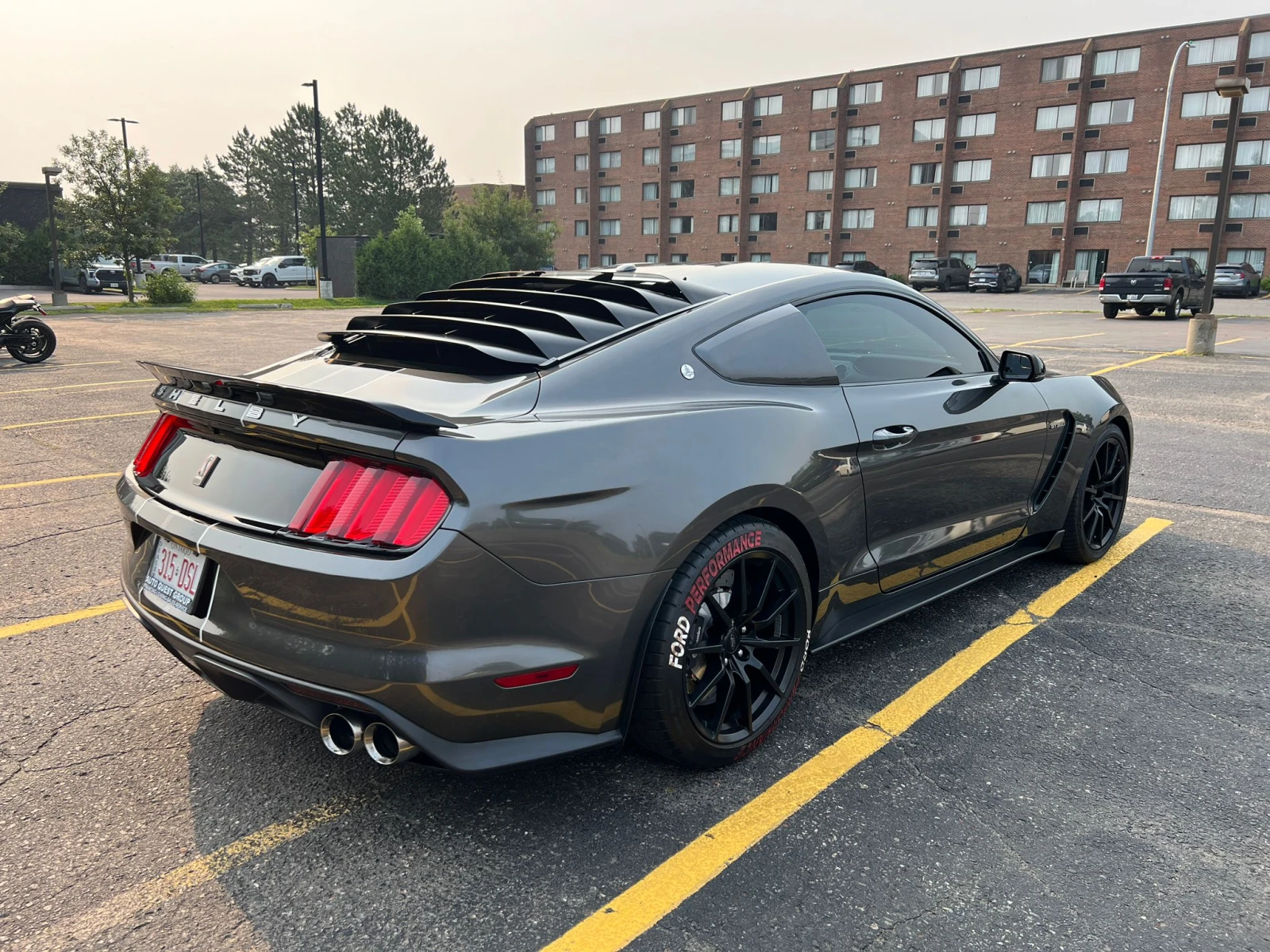 Ford Mustang Shelby GT350 2dr Fastback* CARFAX*  - изображение 3