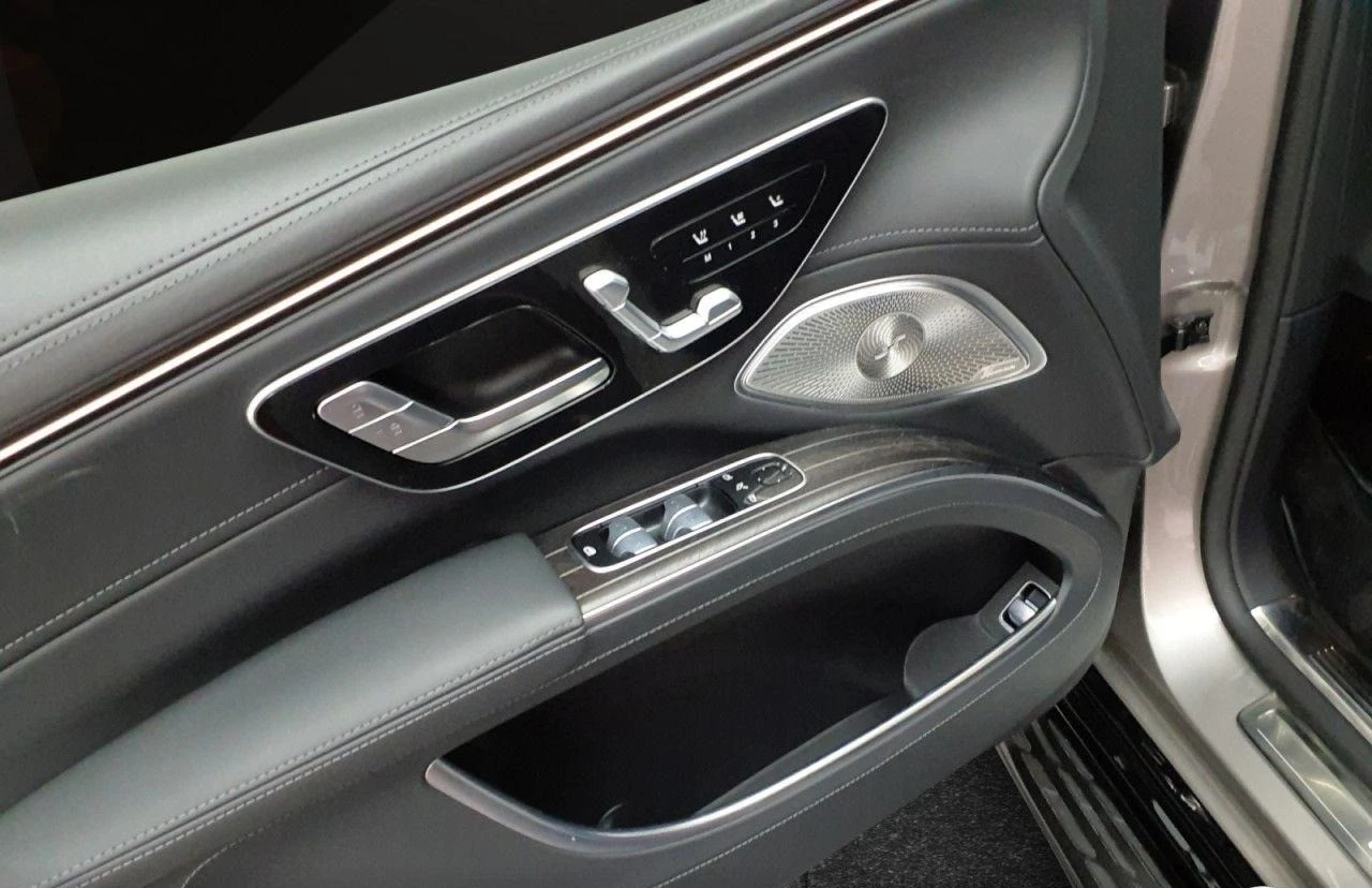 Mercedes-Benz EQS 680 SUV/MAYBACH/NIGHT SERIES/TWO-TONE/FIRST CLASS/ - изображение 7