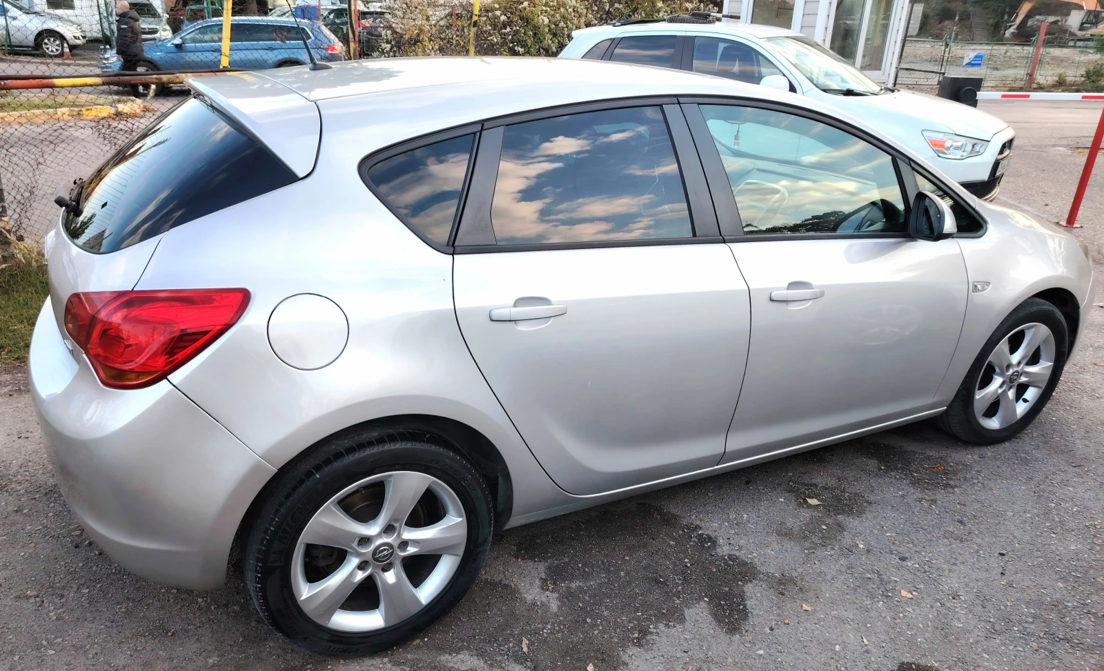 Opel Astra 1.7CDT-i/LUXURY - изображение 5