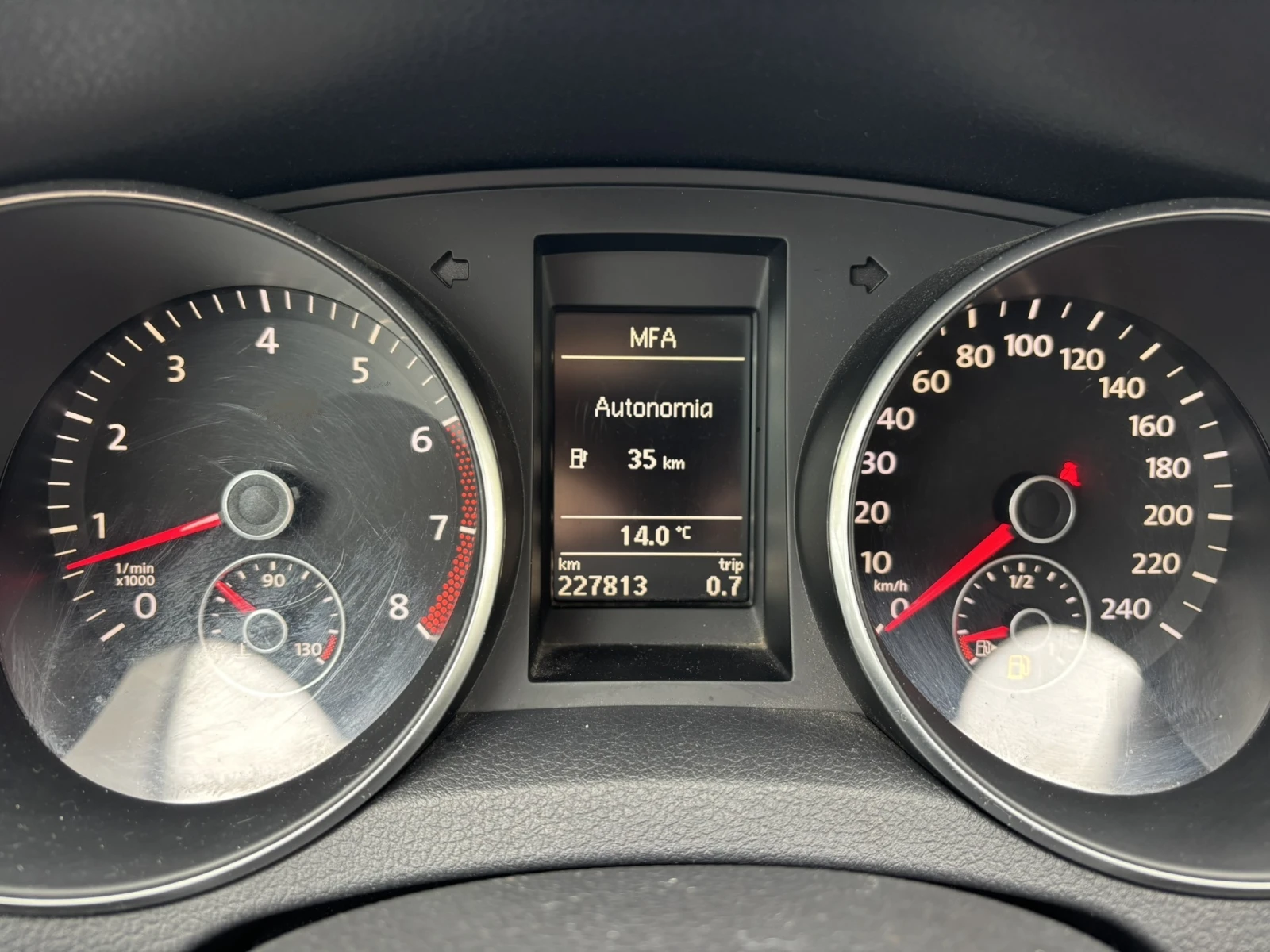 VW Golf 1.4 TSI - DSG | Mobile.bg   12