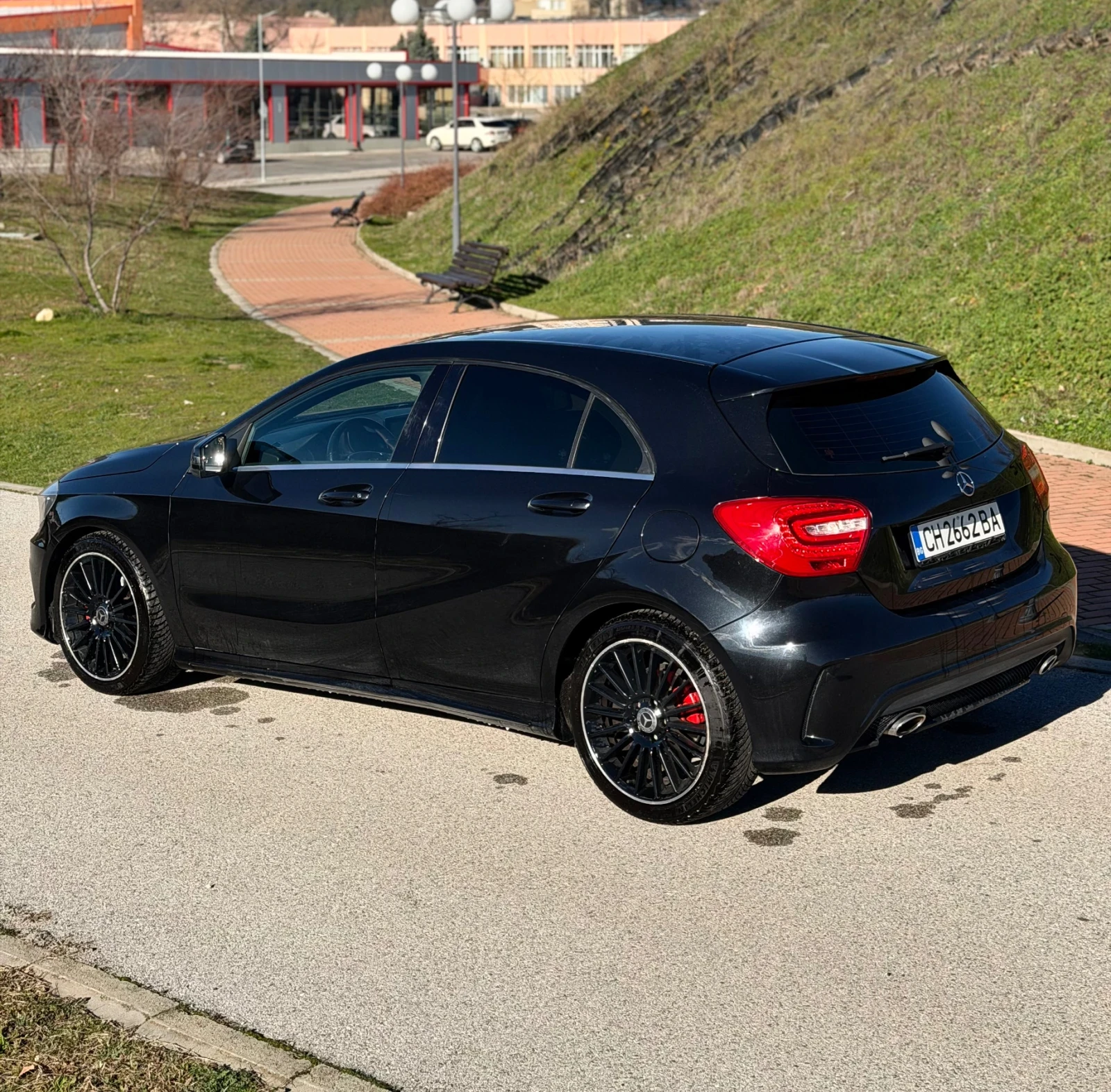 Mercedes-Benz A 180 AMG  - изображение 9