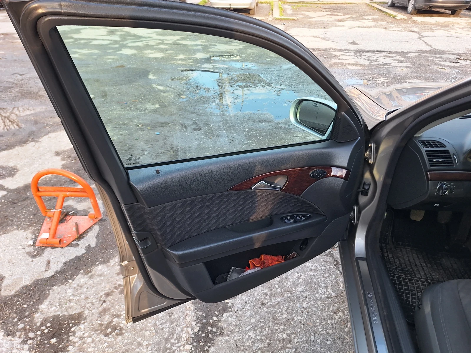 Mercedes-Benz E 220 2.2, снимка 6 - Автомобили и джипове - 53929431