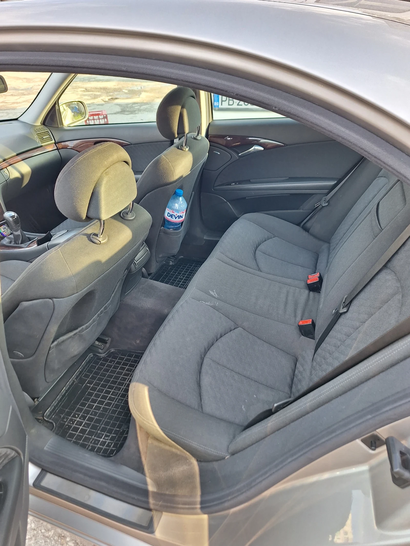 Mercedes-Benz E 220 2.2, снимка 4 - Автомобили и джипове - 53929431