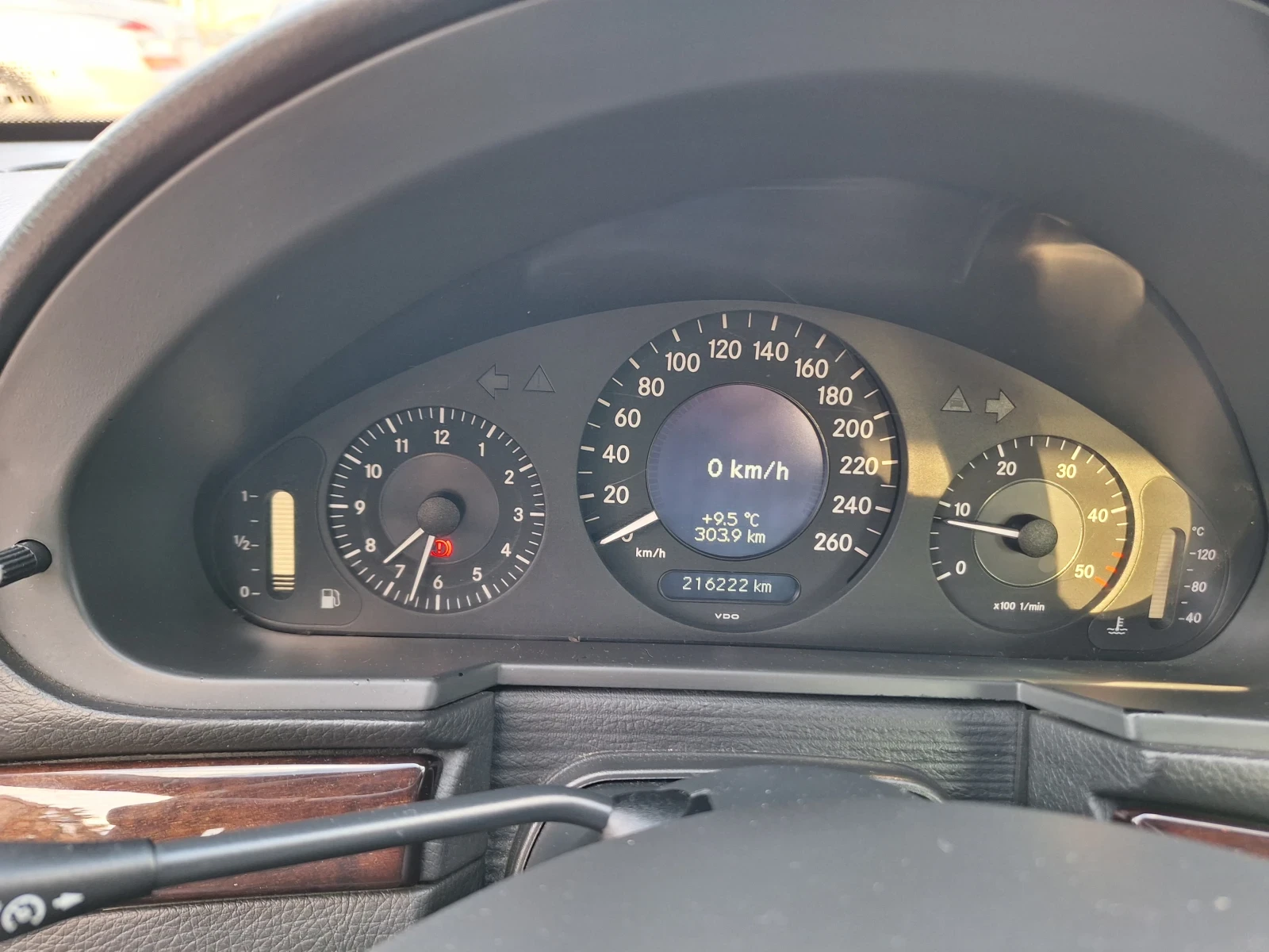 Mercedes-Benz E 220 2.2, снимка 7 - Автомобили и джипове - 53929431