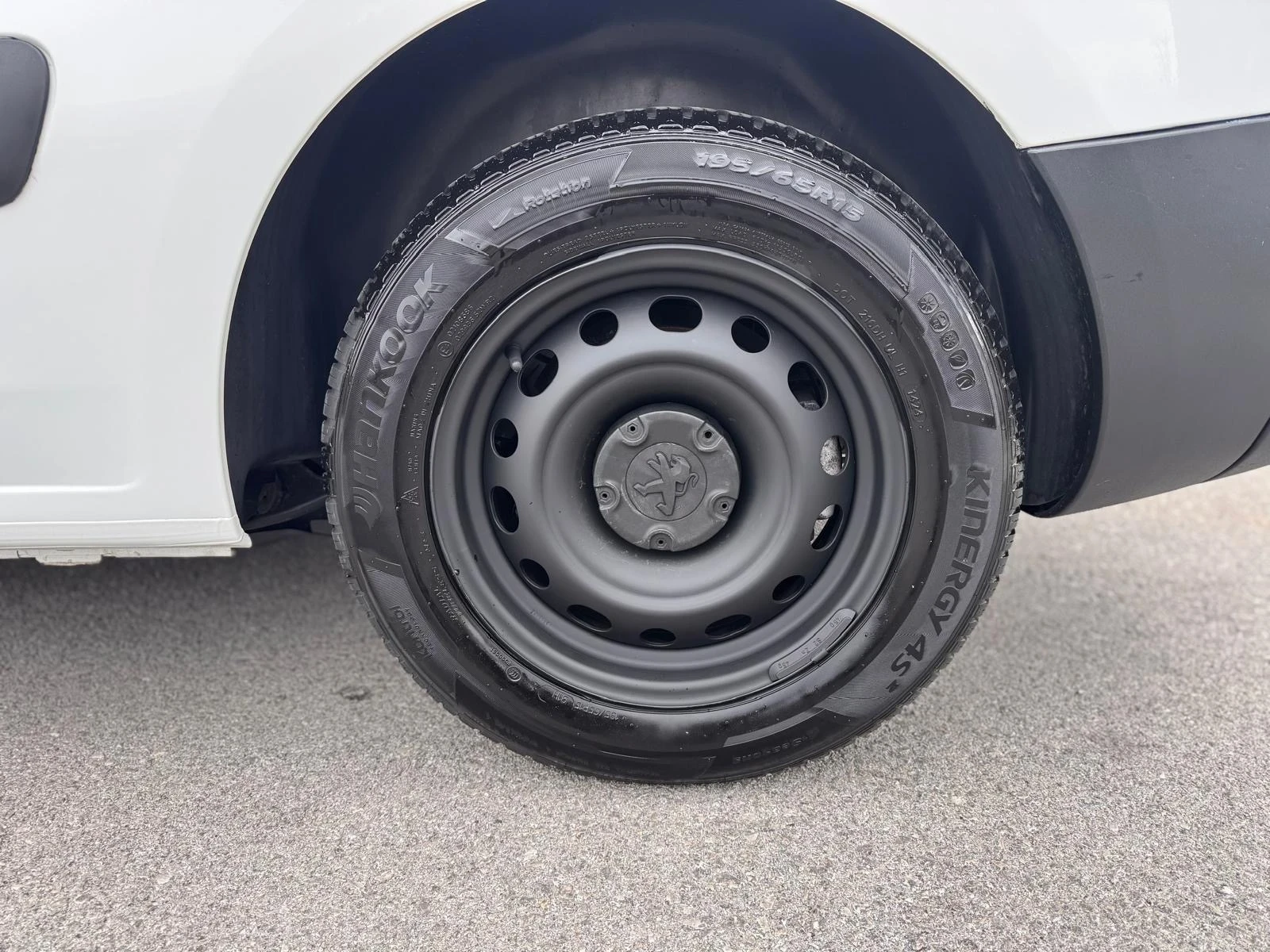 Citroen Berlingo 1.6 HDI Euro 6 , снимка 14 - Автомобили и джипове - 54020810