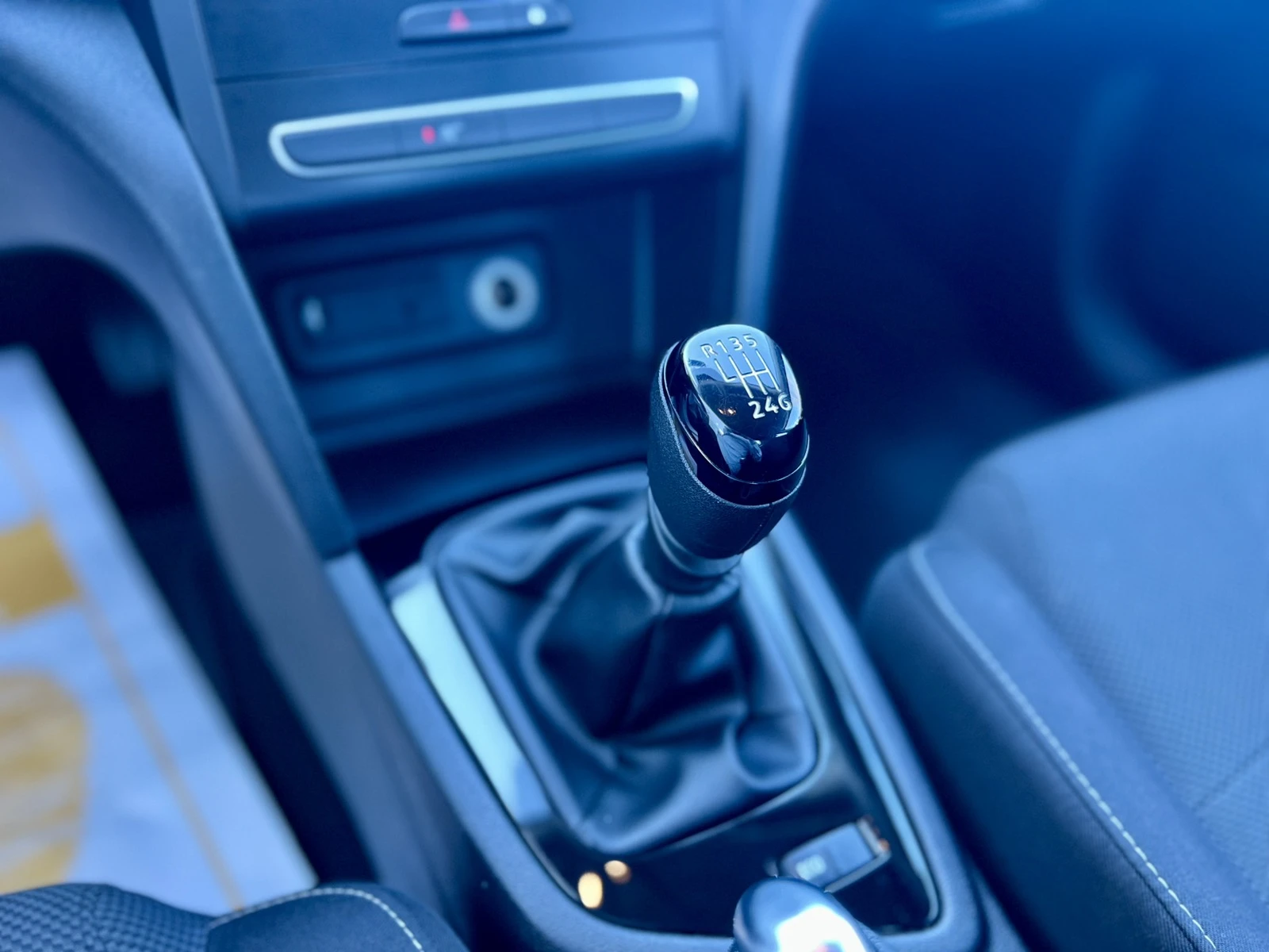 Renault Megane 1.3 TCe / 140 к.с. / ГАРАНЦИЯ, снимка 13 - Автомобили и джипове - 54111602