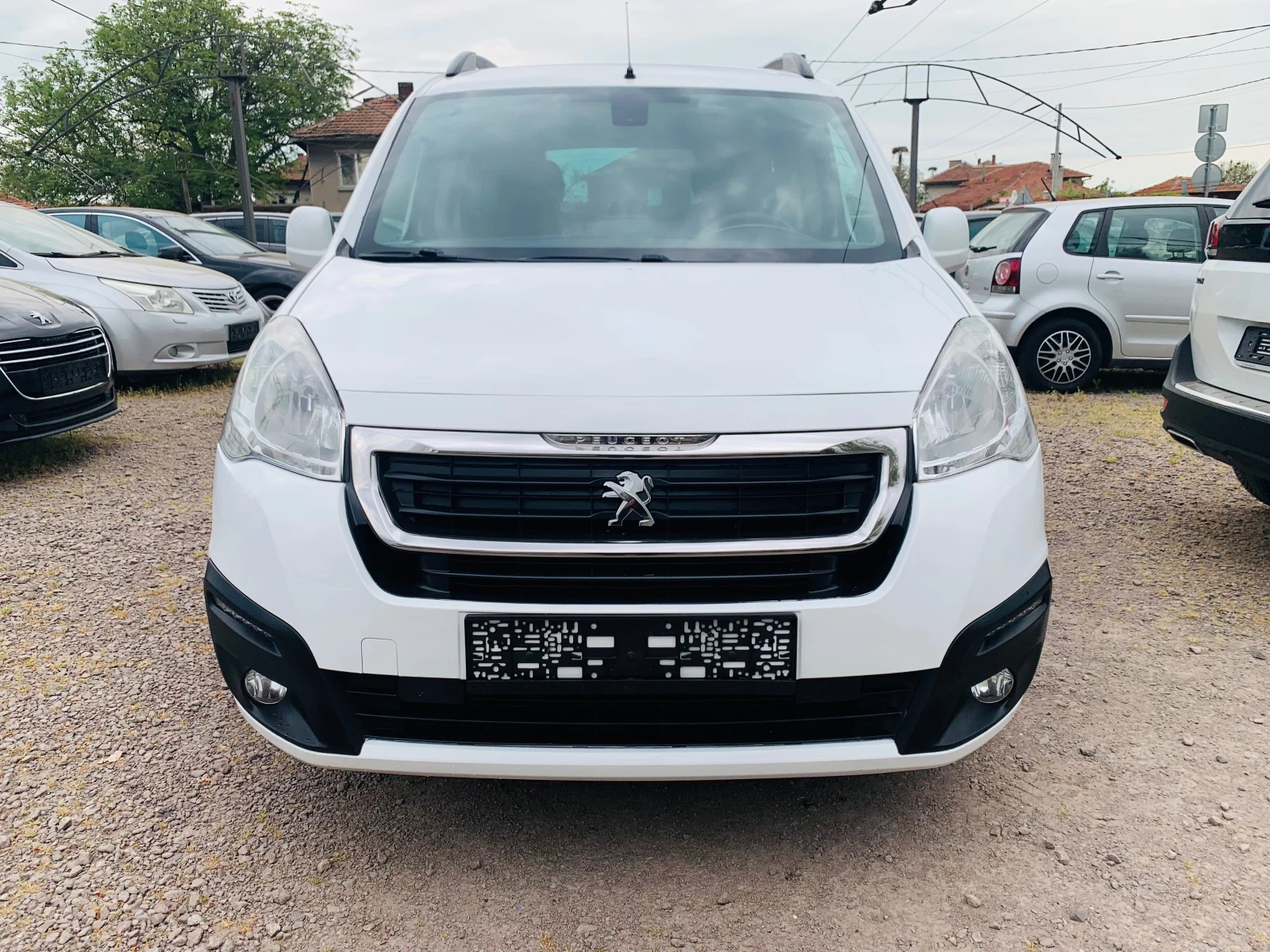 Peugeot Partner TEPEE 1.6hdi, снимка 2 - Автомобили и джипове - 54359649