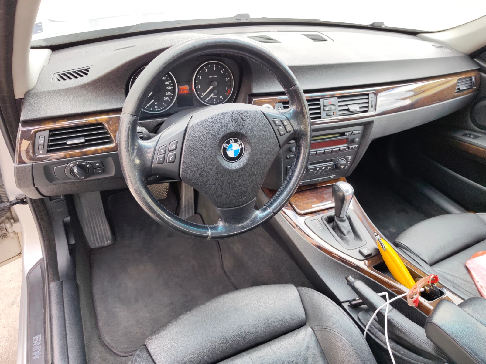 BMW 330, снимка 7 - Автомобили и джипове - 54388656