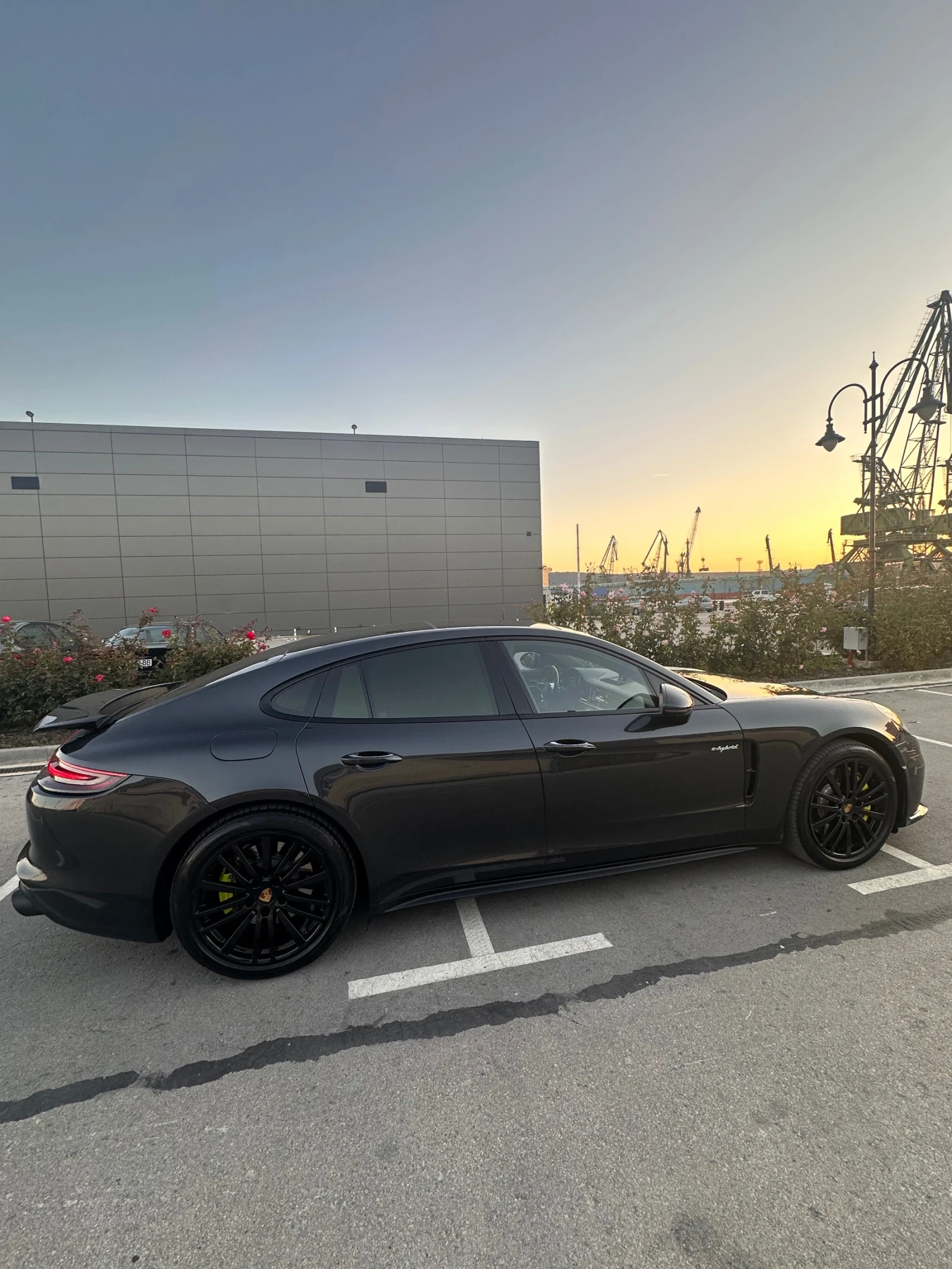 Porsche Panamera 4 E-Hybrid , снимка 5 - Автомобили и джипове - 54456009