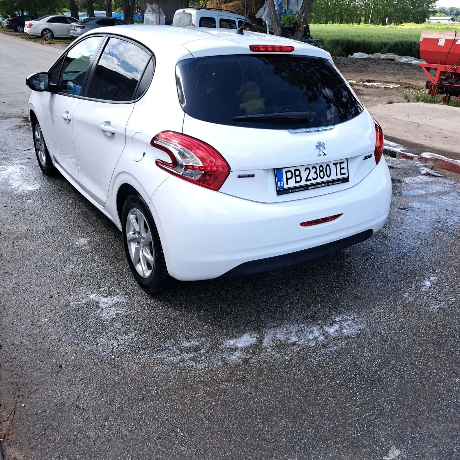 Peugeot 208