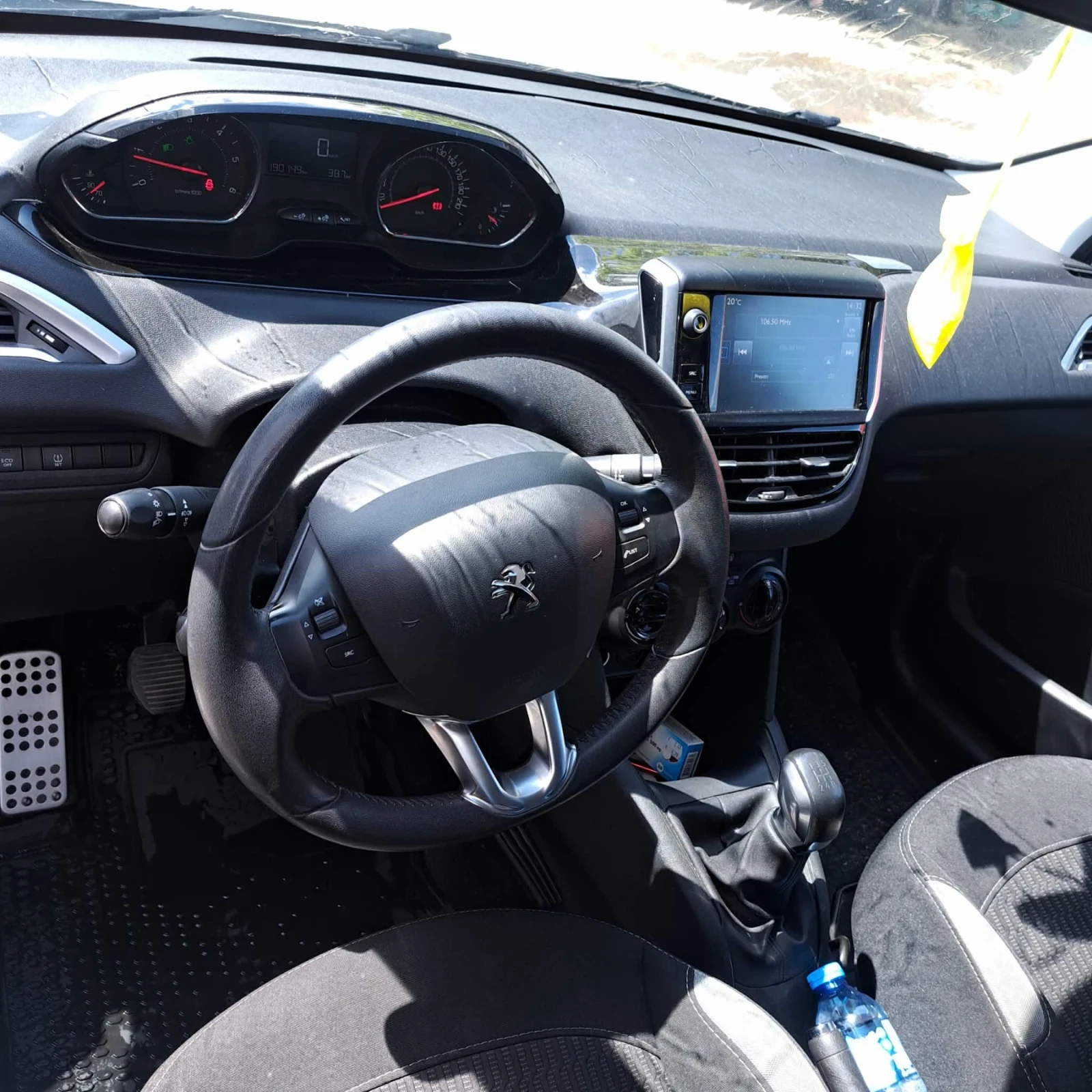 Peugeot 208, снимка 7 - Автомобили и джипове - 54692951