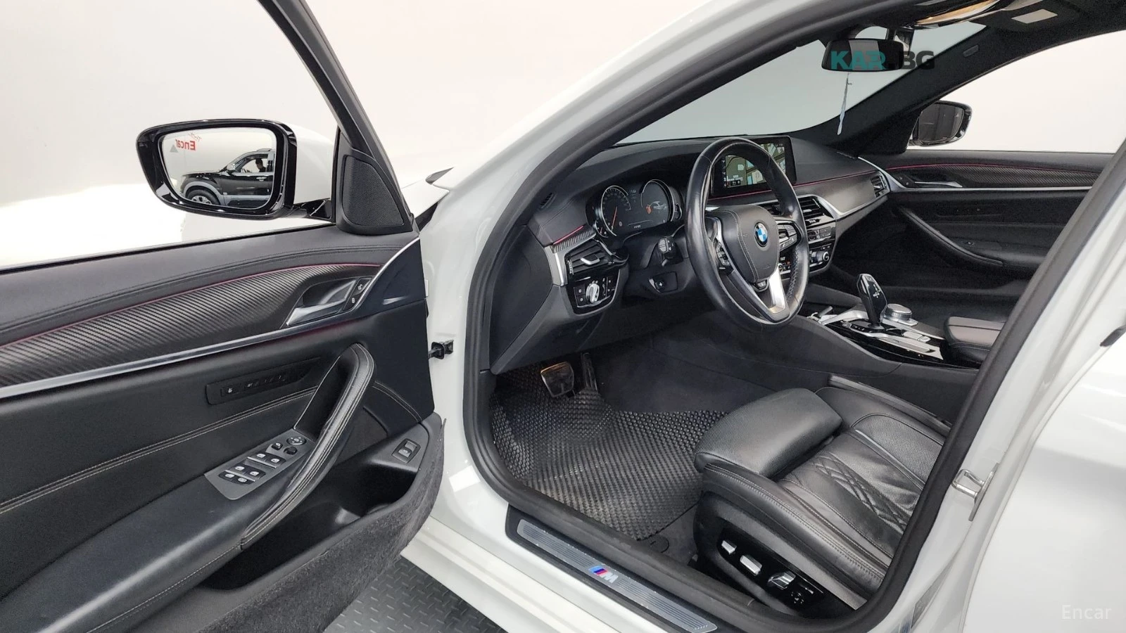 BMW 530 * M-SPORT* XDRIVE* ПОДГРЕВ* ОБДУХВАНЕ* ШИБИДАХ* 36, снимка 10 - Автомобили и джипове - 54892684