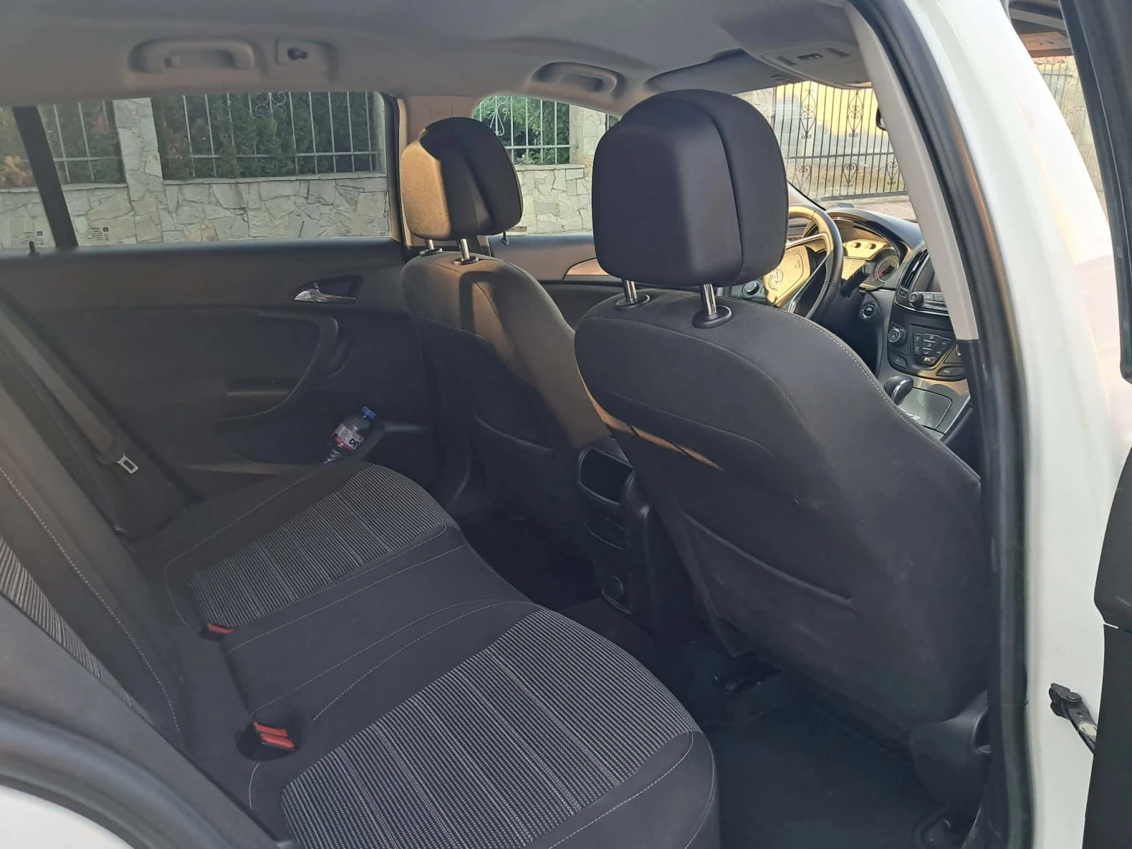 Opel Insignia, снимка 3 - Автомобили и джипове - 54998711