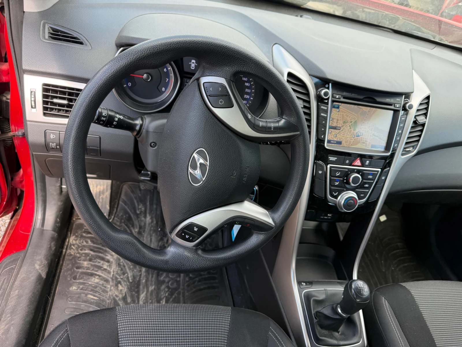 Hyundai I30, снимка 1 - Автомобили и джипове - 55358320
