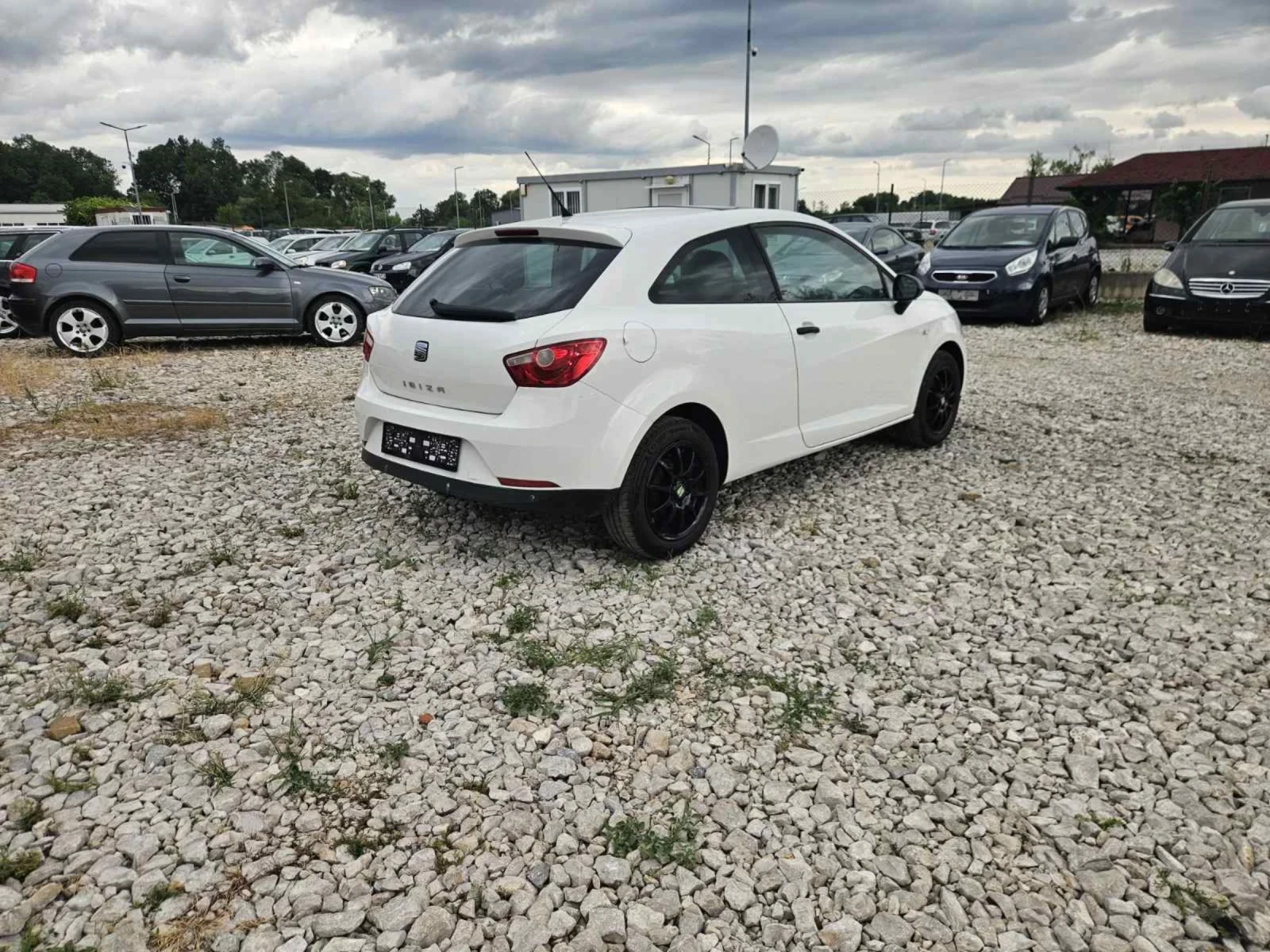 Seat Ibiza 1.2* klima* , снимка 5 - Автомобили и джипове - 55378987