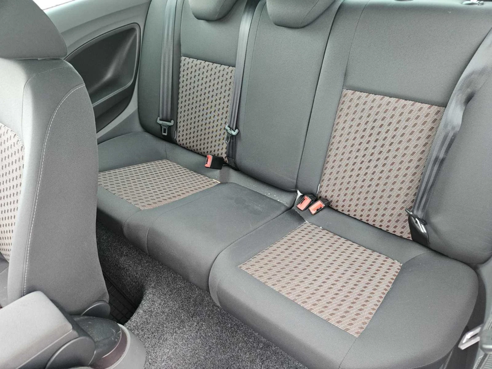 Seat Ibiza 1.2* klima* , снимка 10 - Автомобили и джипове - 55378987