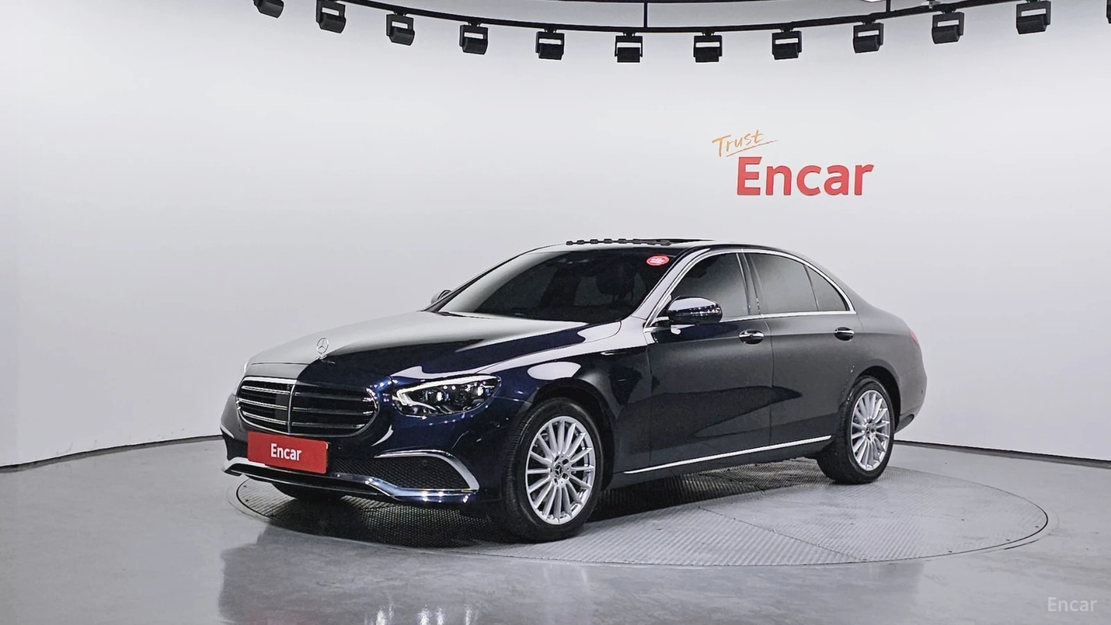 Mercedes-Benz E 250 EXCLUSIVE* HUD* 360* КОЖА* ПАНО* НАВИ
