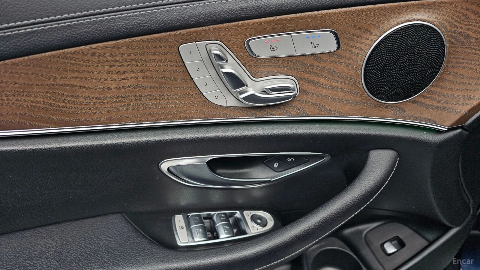 Mercedes-Benz E 250 EXCLUSIVE* HUD* 360* КОЖА* ПАНО* НАВИ, снимка 10 - Автомобили и джипове - 55448963