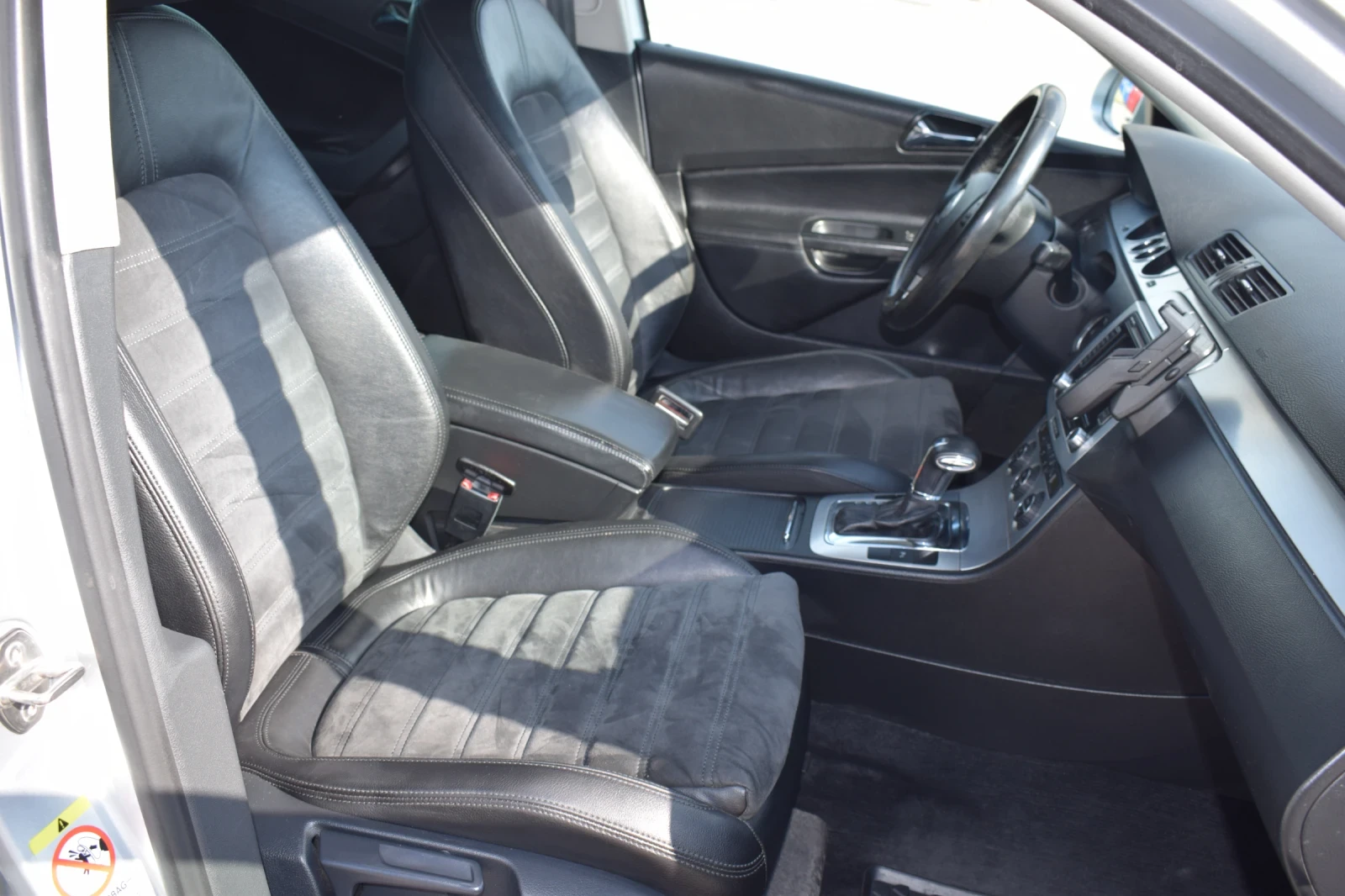 VW Passat 2.0 TDI CR, снимка 10 - Автомобили и джипове - 55571528