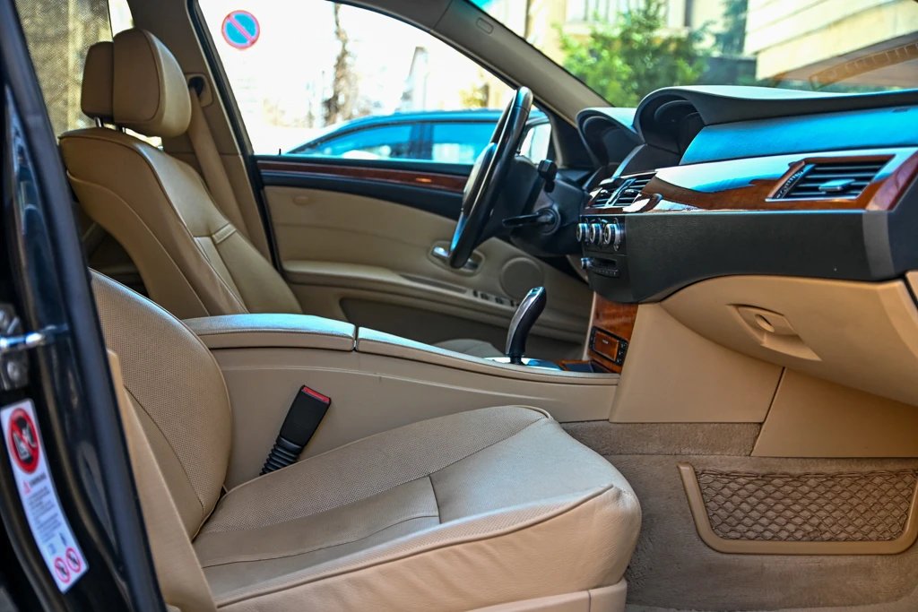 BMW 525 E60 Xdrive, снимка 12 - Автомобили и джипове - 55606020