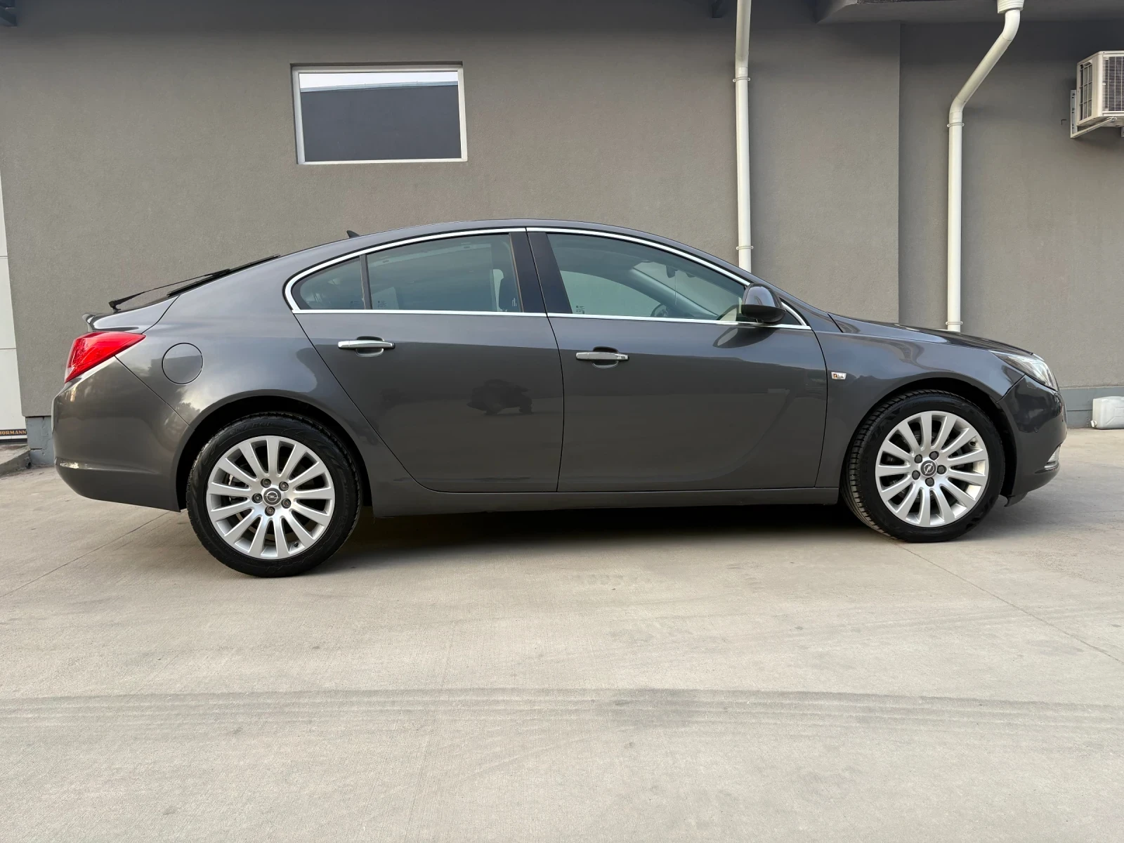 Opel Insignia 2.0 CDTI 160кс Automatic TOP, снимка 9 - Автомобили и джипове - 56213425